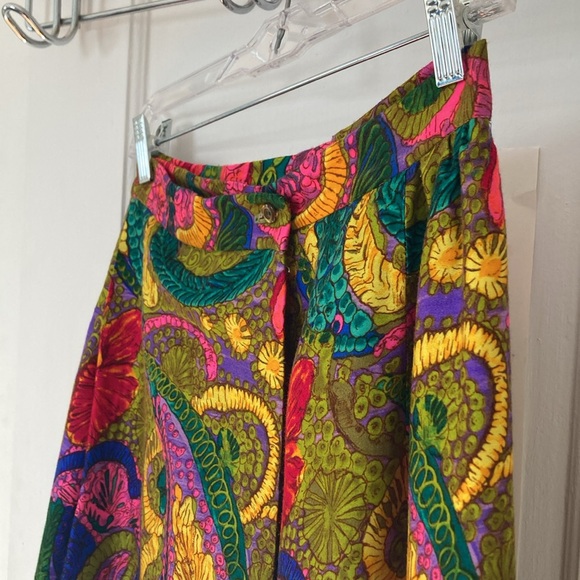 Vintage paisley maxi wrap skirt - Picture 5 of 12